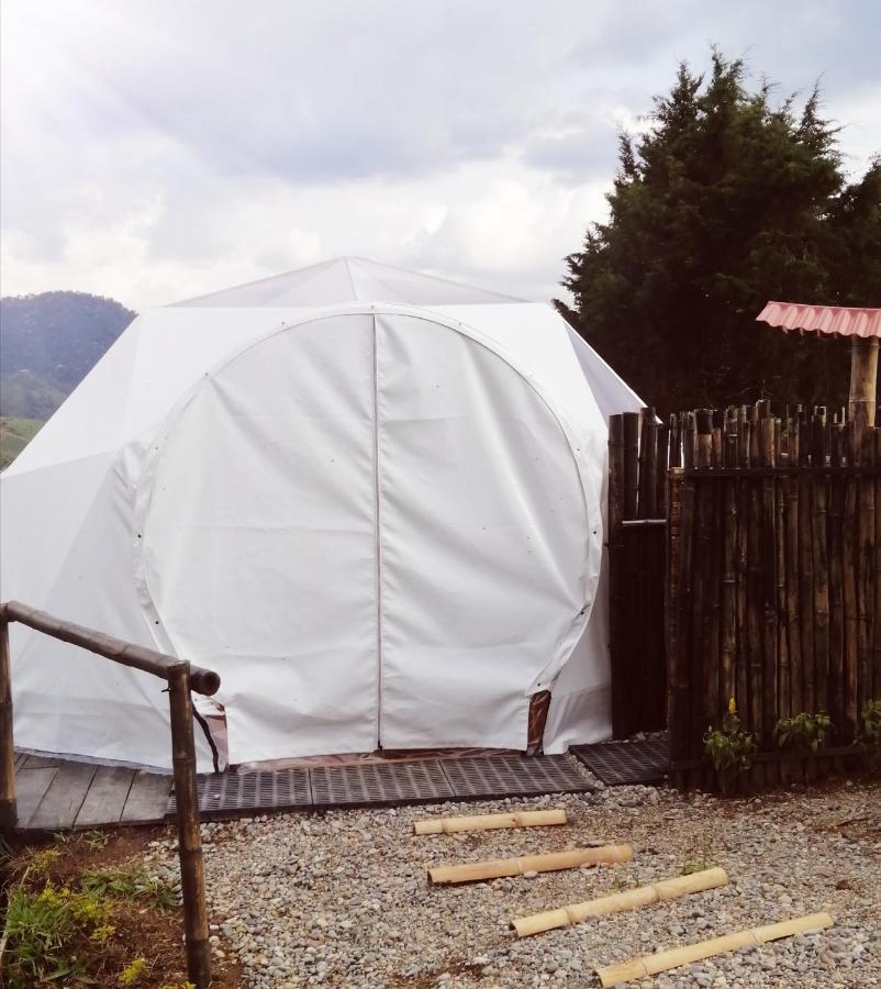 Alua Glamping Hotel Pereira Exterior foto